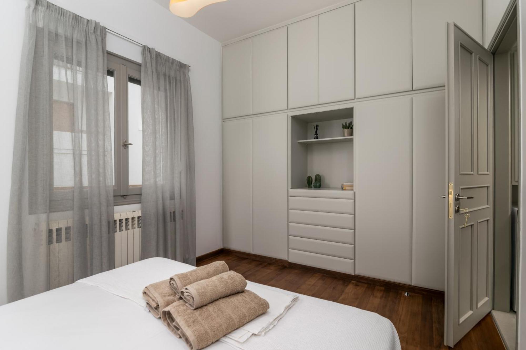 Areti's Milos Guesthouses Adámas Extérieur photo